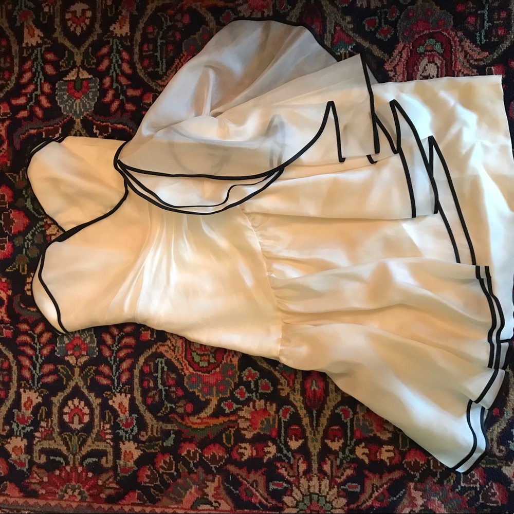 Strapless white and black Mignon dress vintage.